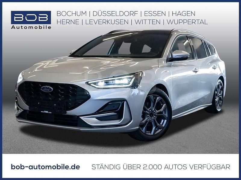 Grau Gebraucht 2024 Ford Focus ST-Line Limousine | 23.888 € (Guter Preis) - Bild 1/3