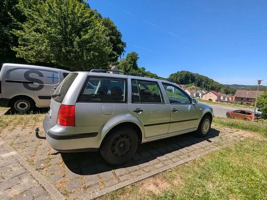 Gebraucht VW Golf IV Basis 105 PS (77 kW) 2002 Silber Kombi