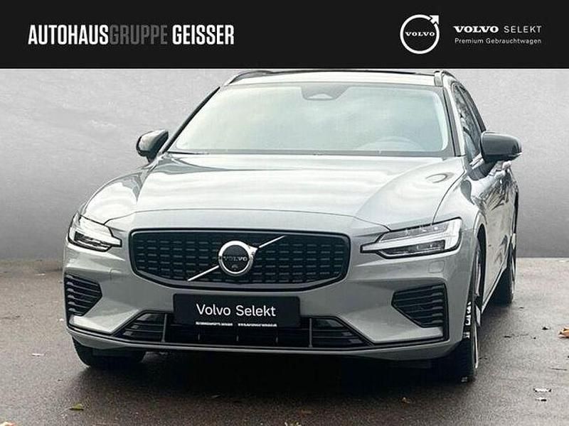 Gebraucht Volvo V60 Plus 349 PS (256 kW) 2025 Vapour grau Kombi