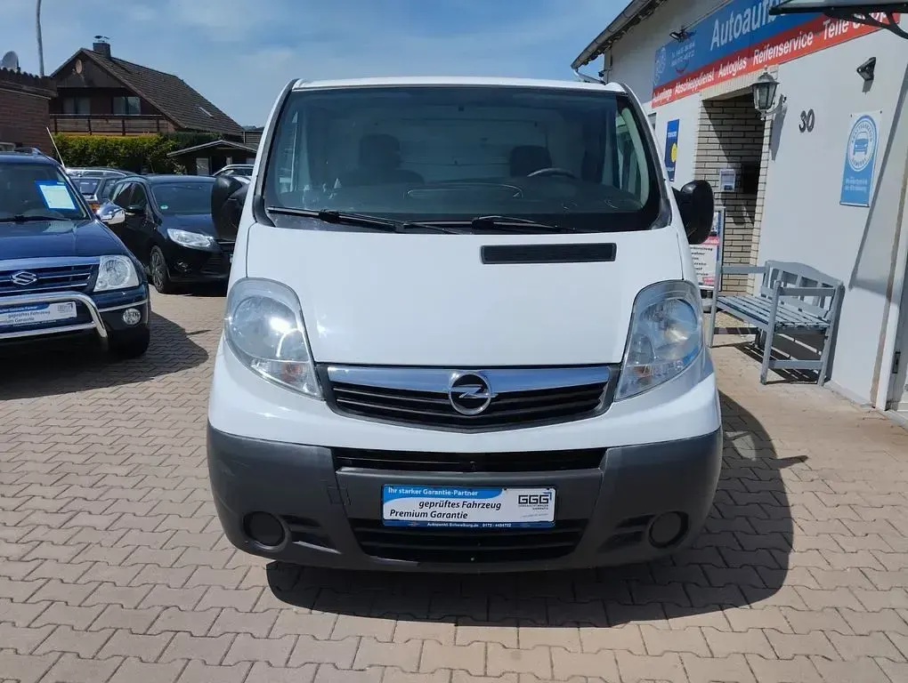 Gebraucht Opel Vivaro 90 PS (66 kW) 2007 Weiß Van / Kleinbus