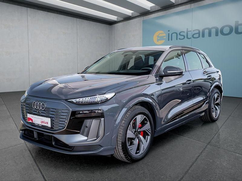 Grau Gebraucht 2024 Audi Q6 e-tron SUV | 71.549 € (Etwas zu teuer) - Bild 1/4