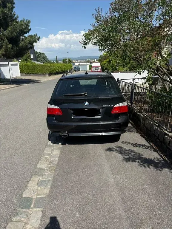 Second-hand BMW 520 177 CP (130 kW) 2008 Negru Break
