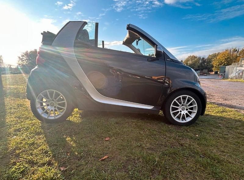 Gebraucht Smart ForTwo Cabrio 54 PS (39 kW) 2010 Schwarz Cabrio
