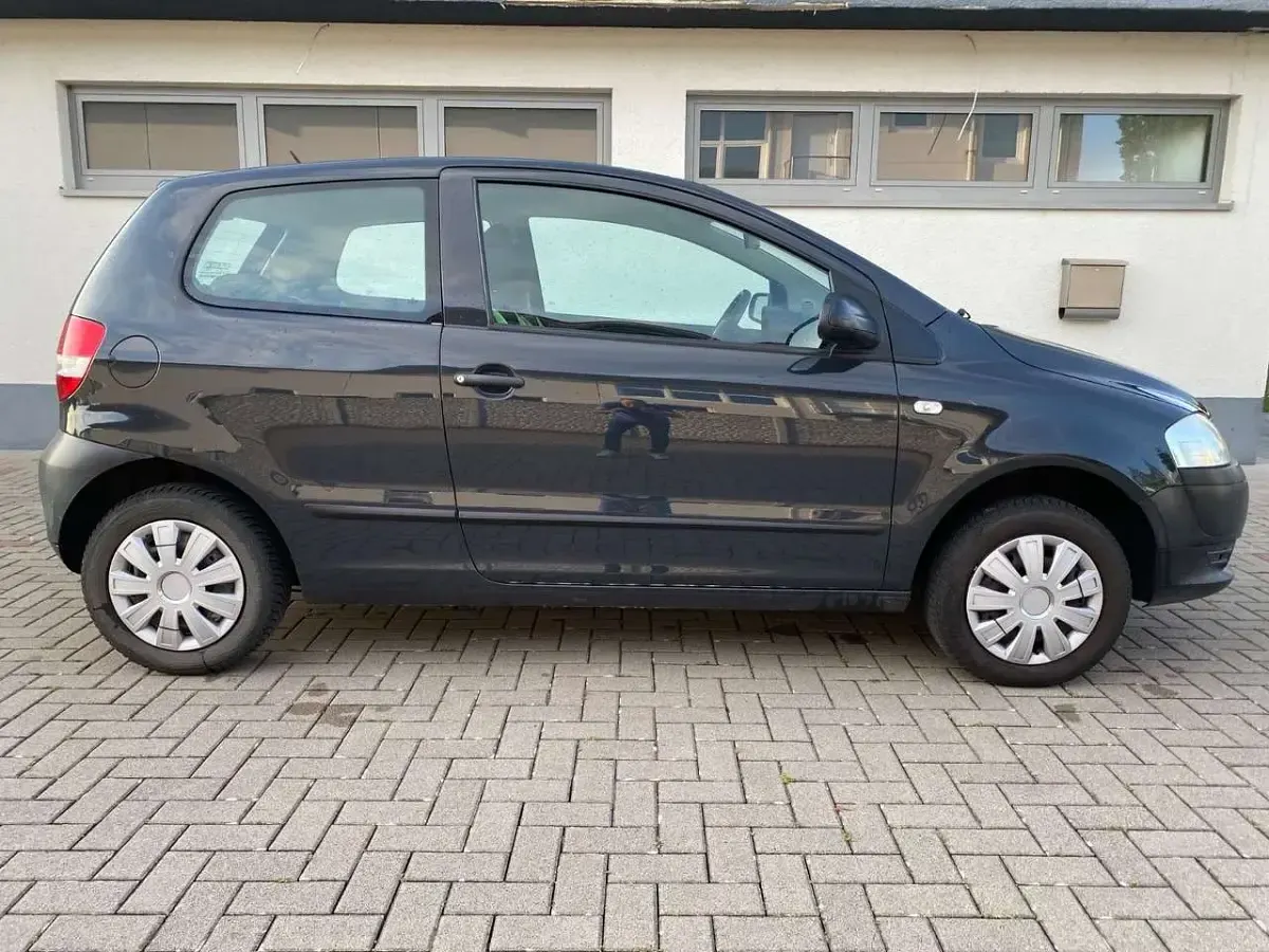 Occasion VW Fox Basis 54 ch (39 kW) 2010 Gris Citadine
