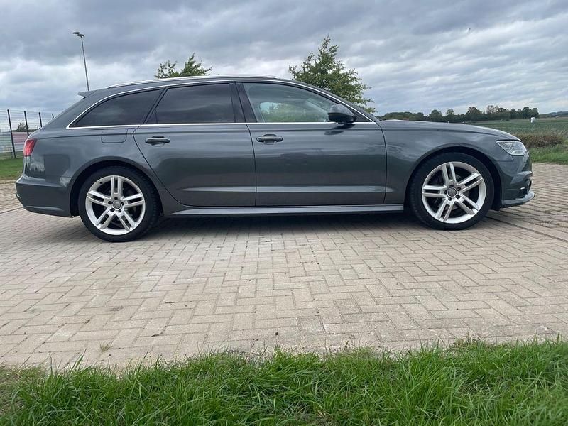 Grau Gebraucht 2016 Audi A6 Ambiente Kombi | 17.900 € (Fairer Preis) - Bild 1/4