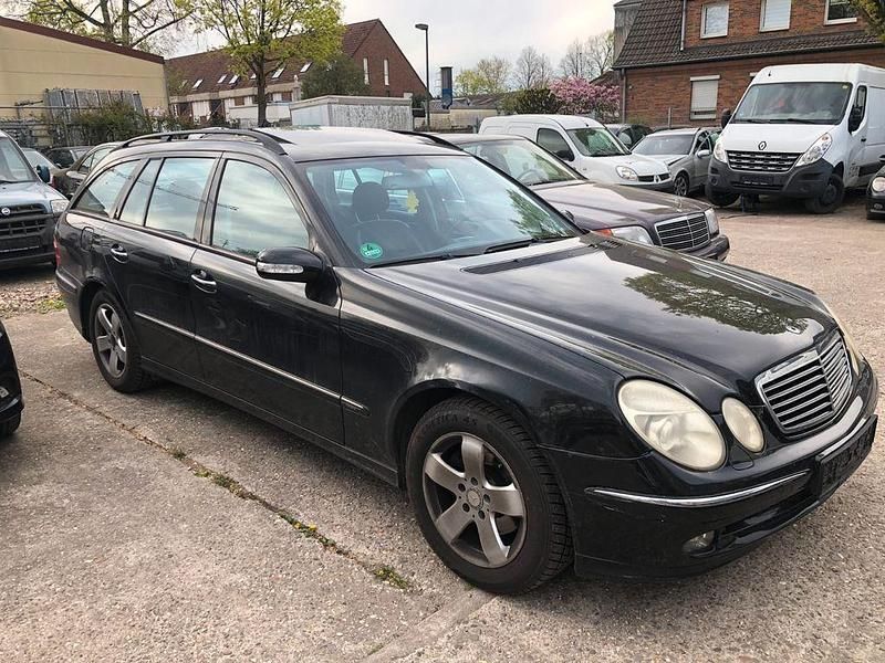 Gebraucht Mercedes E200 163 PS (119 kW) 2003 Schwarz Kombi