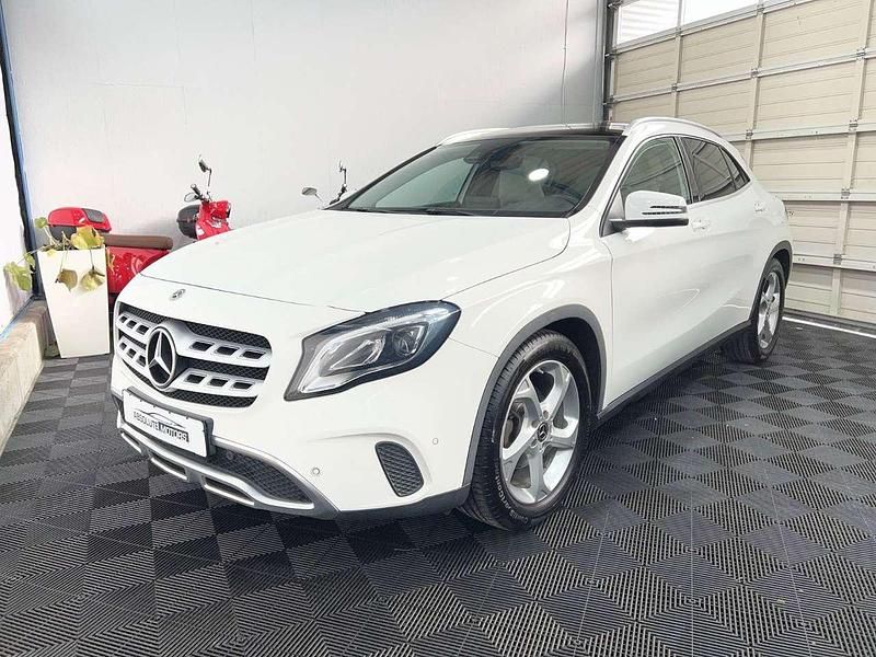 Gebraucht Mercedes GLA180 Urban 122 PS (89 kW) 2019 Polarweiss SUV