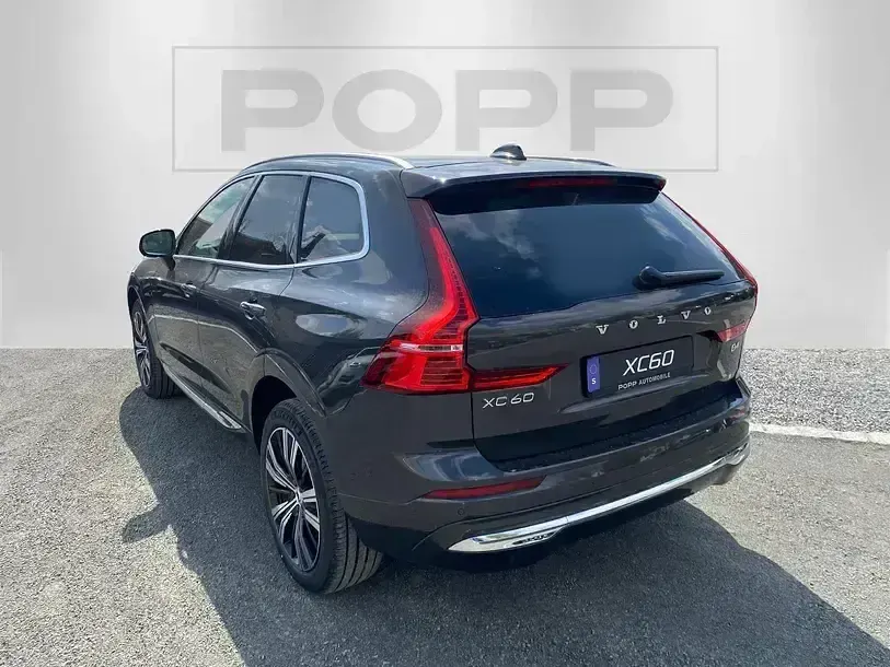 Gebraucht Volvo XC60 Plus 197 PS (144 kW) 2023 Grau SUV