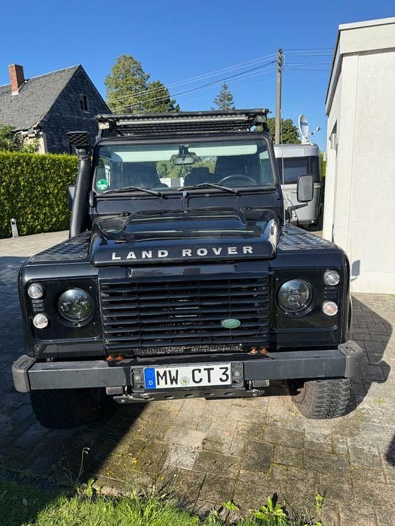 Schwarz Gebraucht 2013 Land Rover Defender SE SUV | 56.900 € (Fairer Preis) - Bild 1/4