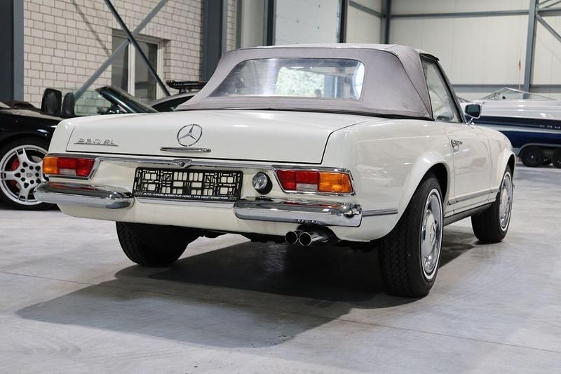 Gebraucht Mercedes 230 150 PS (110 kW) 1964 Weiß Cabrio