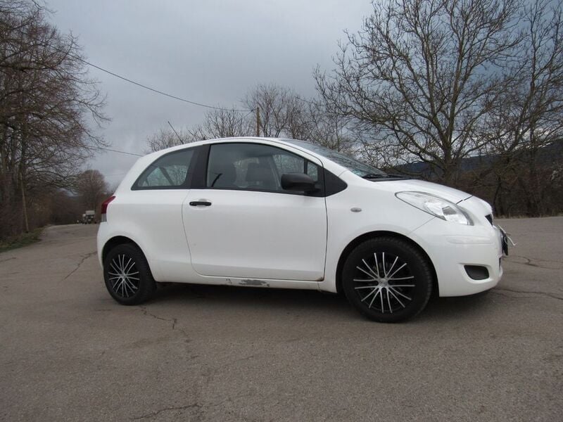 Gebraucht Toyota Yaris Cool 101 PS (74 kW) 2009 Weiß Kleinwagen