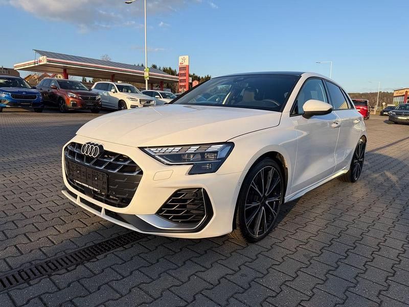 Gebraucht Audi S3 Sport 333 PS (244 kW) 2025 Weiß Limousine
