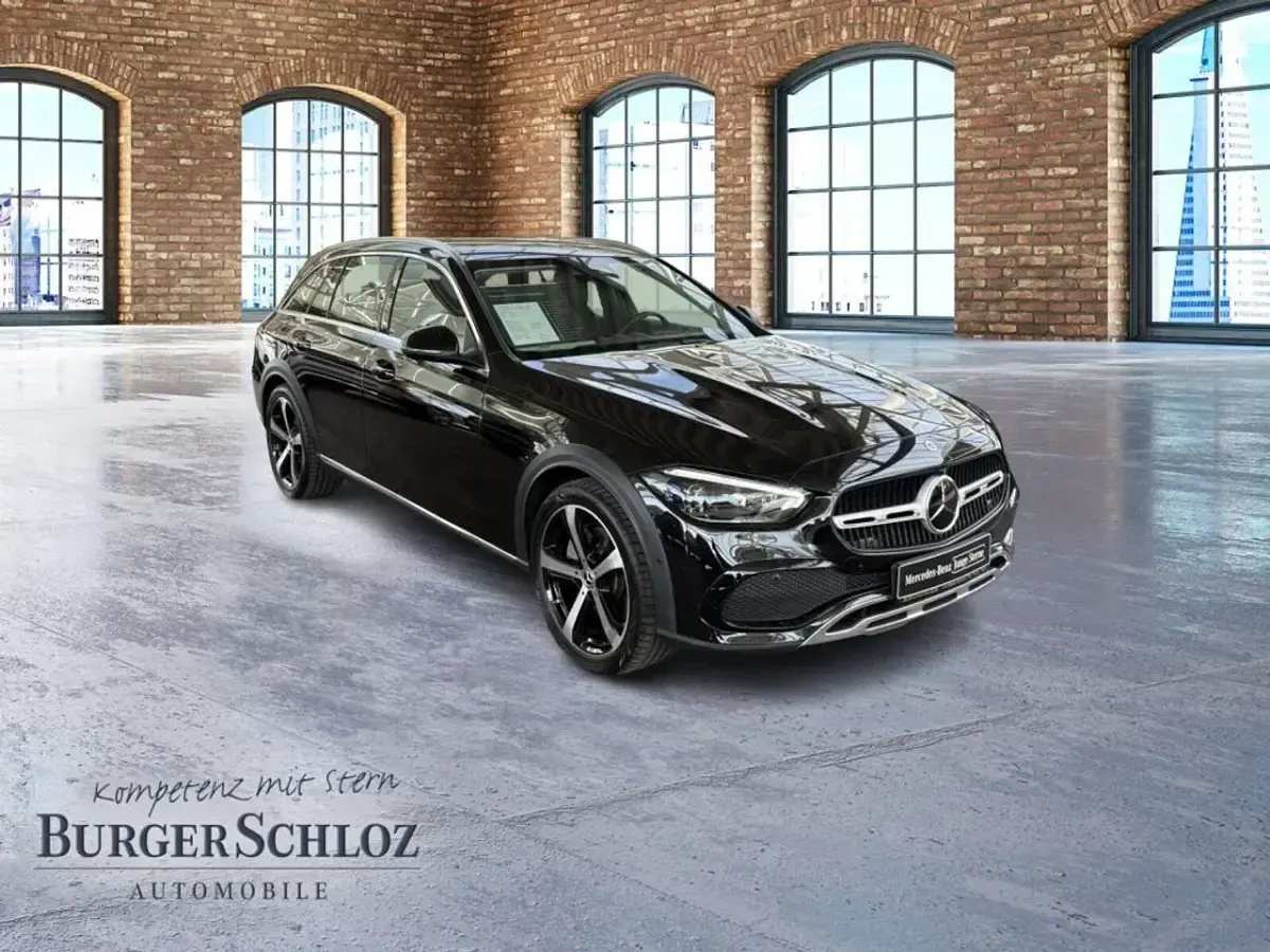 Gebraucht Mercedes C220 200 PS (147 kW) 2022 Metalliclack obsidianschwarz Kombi