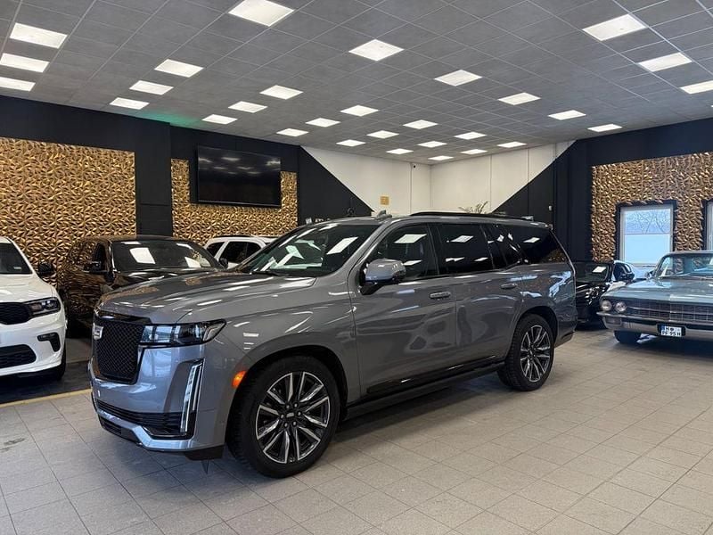 Gebraucht Cadillac Escalade 426 PS (313 kW) 2021 Grau SUV