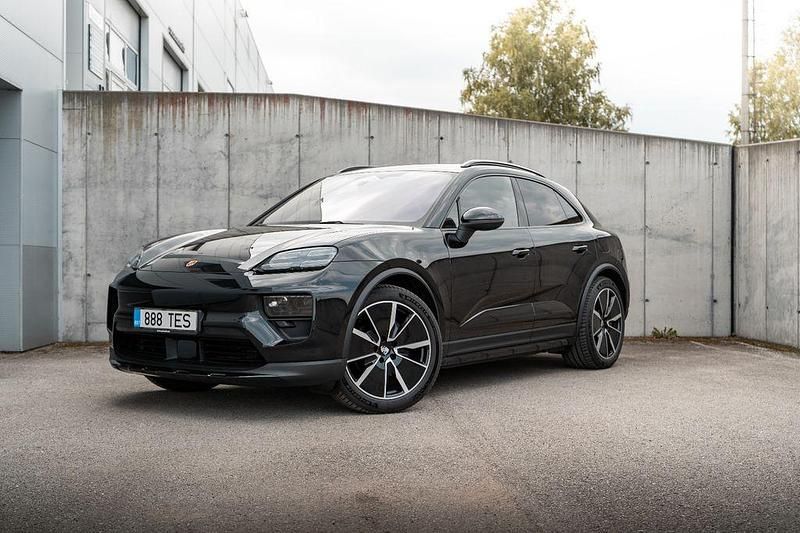 Gebraucht Porsche Macan 4 Electric 300 kW (408 PS) 2025 Schwarz SUV