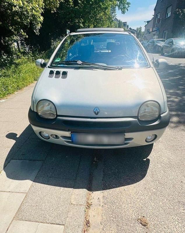 Silber Gebraucht 2000 Renault Twingo Kleinwagen | 1.200 € (Fairer Preis) - Bild 1/4