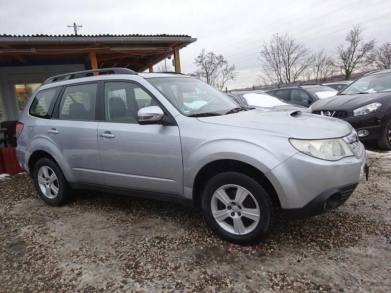Gebraucht Subaru Forester Exclusive+ 147 PS (108 kW) 2012 Silber SUV