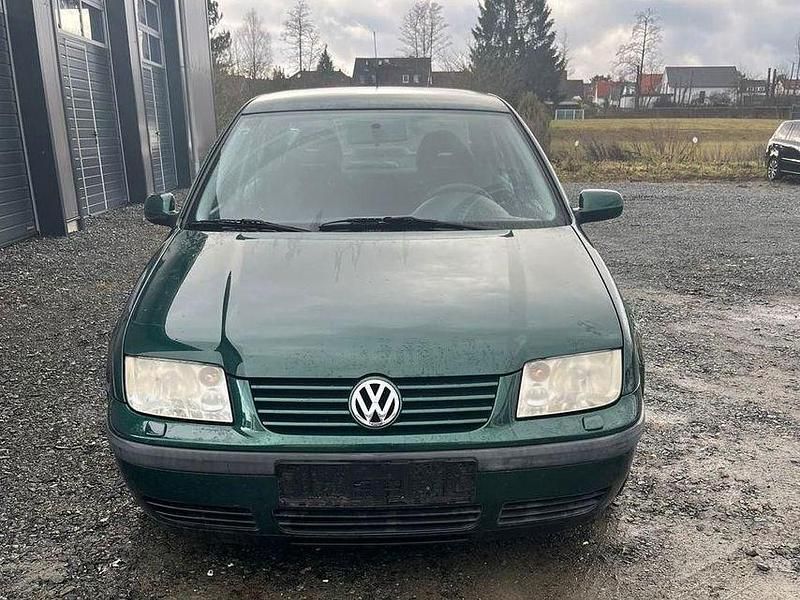 Gebraucht VW Bora 101 PS (74 kW) 1999 Grün Limousine