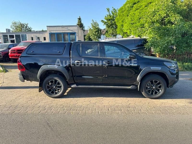 Neu Toyota HiLux 204 PS (150 kW) 2026 Tiefschwarz mica metallic Pickup