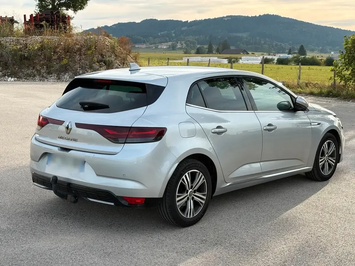 Gebraucht Renault Mégane IV 116 PS (85 kW) 2021 Silber Limousine