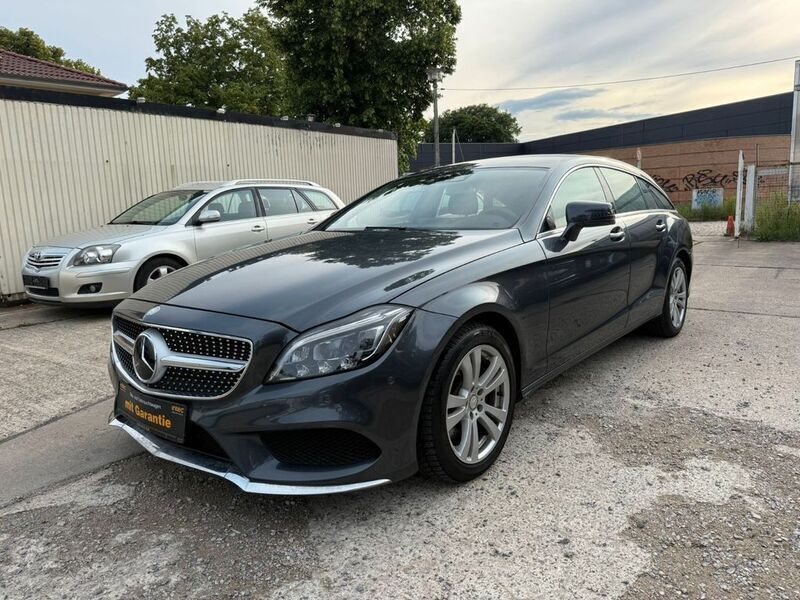 Grau Gebraucht 2015 Mercedes CLS350 Shooting Brake Kombi | 19.490 € (Fairer Preis) - Bild 1/4