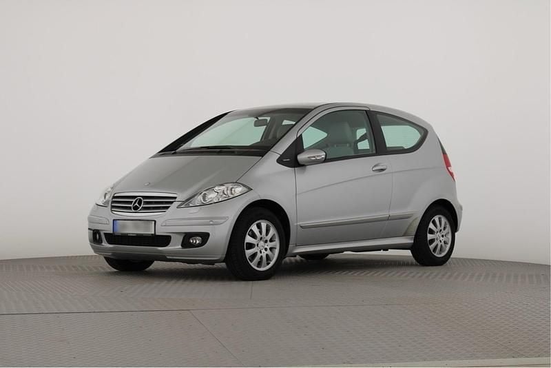 Silber Gebraucht 2006 Mercedes 170 Elegance Coupé | 5.900 € - Bild 1/4