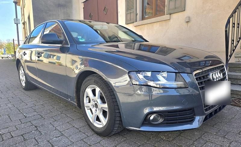 Gebraucht Audi A4 160 PS (117 kW) 2009 Grau Limousine