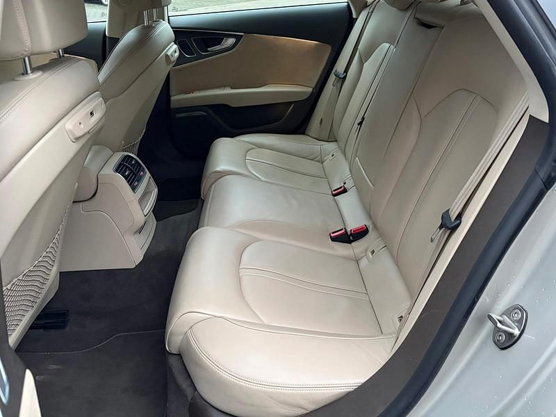 Gebraucht Audi A7 Comfort 320 PS (235 kW) 2016 Silber Kleinwagen