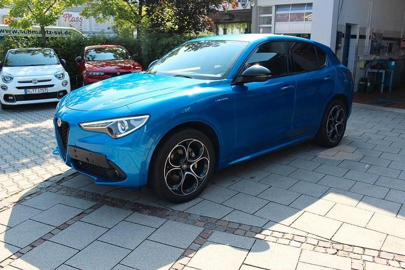 Blau Gebraucht 2022 Alfa Romeo Stelvio Veloce SUV | 23.900 € (Superpreis) - Bild 1/4