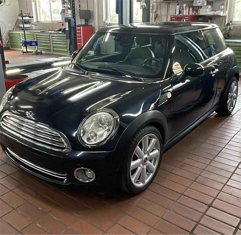 Usado Mini ONE 70 HP (51 kW) 2007 Preto Citadino
