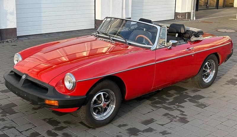 Rot Gebraucht 1977 MG B Cabrio | 11.990 € - Bild 1/4