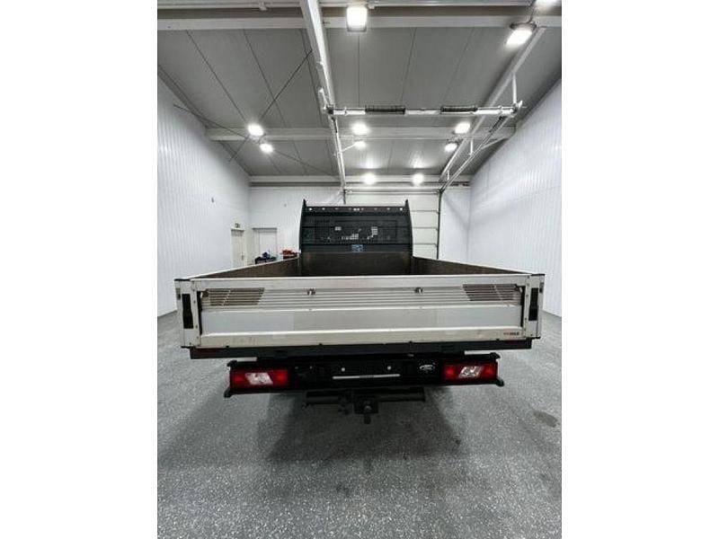 Second-hand Ford Transit 170 CP (125 kW) 2019 Roșu Van