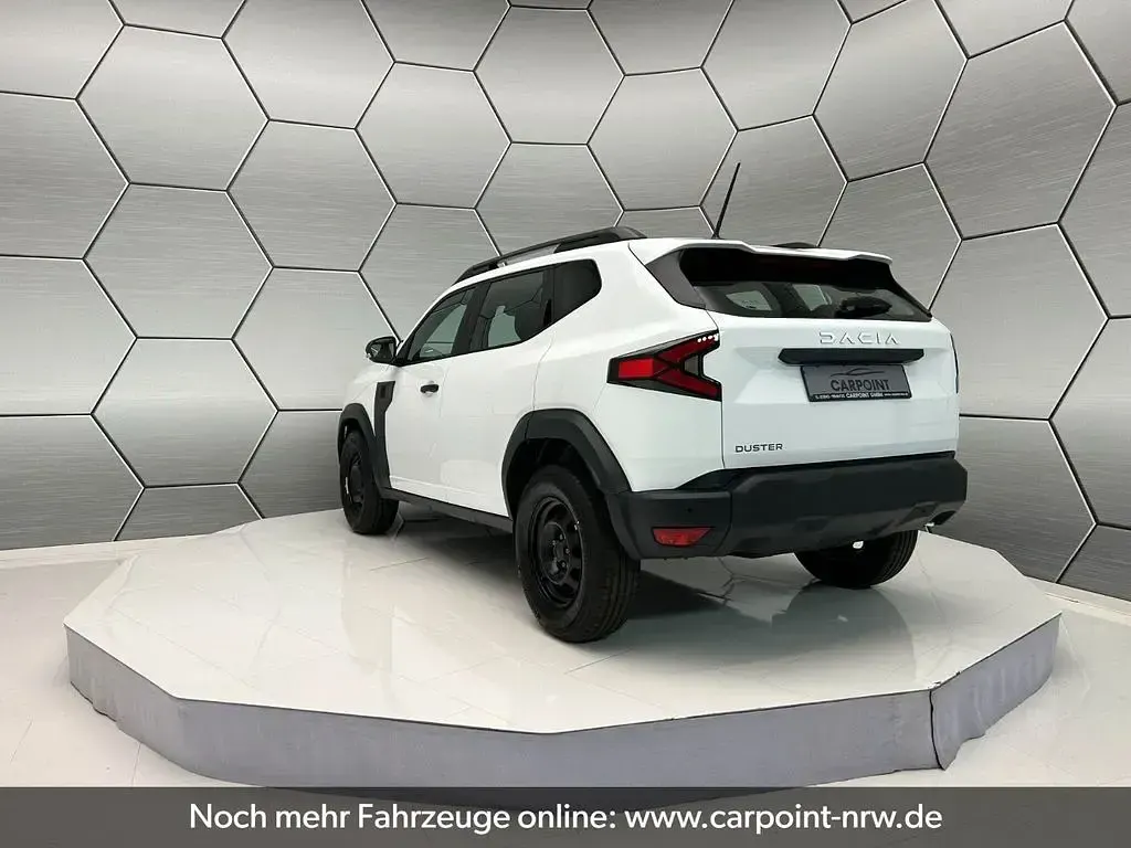 Neu Dacia Duster Essentiel 122 PS (89 kW) 2025 Weiß SUV