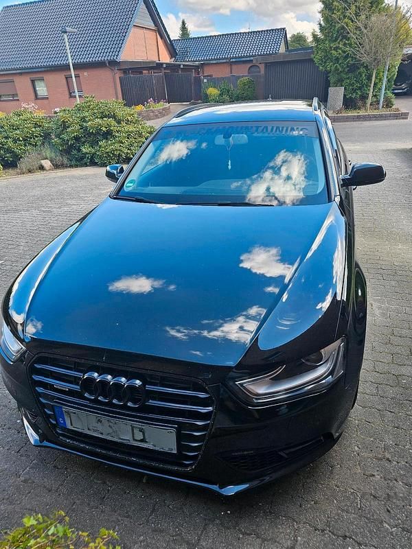Schwarz Gebraucht 2014 Audi A4 Kombi | 8.500 € (Superpreis) - Bild 1/4