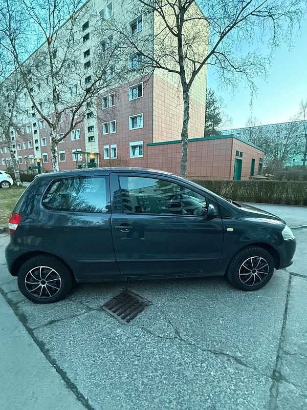 Usata VW Fox 74 CV (54 kW) 2006 Grigio Utilitaria
