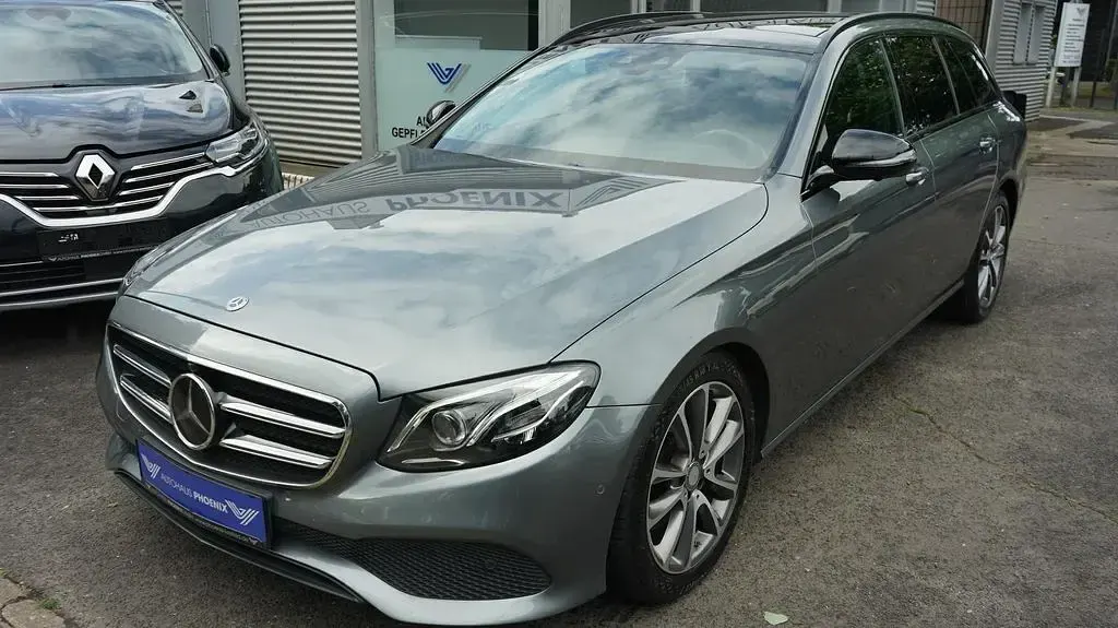 Gebraucht Mercedes E300 245 PS (180 kW) 2019 Grau Limousine