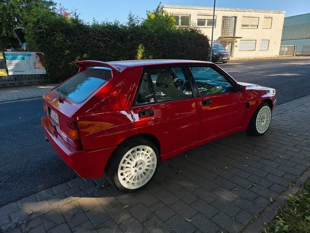 Gebraucht Lancia Delta 211 PS (155 kW) 1993 Rot Kleinwagen