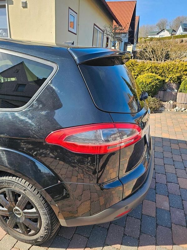 Gebraucht Ford S-MAX Trend 140 PS (102 kW) 2014 Schwarz Van / Kleinbus