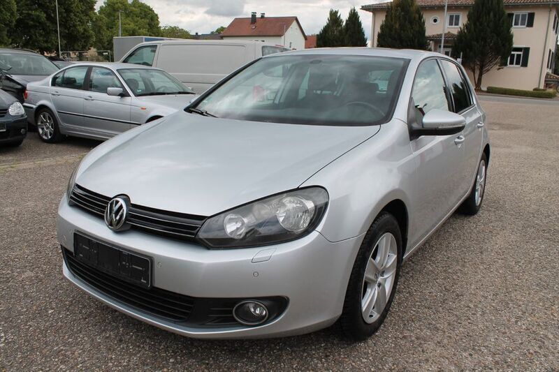 Silber Gebraucht 2010 VW Golf VI Comfortline Limousine | 3.999 € (Guter Preis) - Bild 1/4