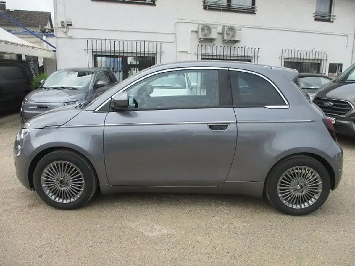 Gebraucht Fiat 500e 86 kW (118 PS) 2024 Mineral grau Limousine