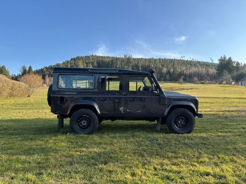 Braun Gebraucht 2012 Land Rover Defender SUV | 55.000 € (Teuer) - Bild 1/4