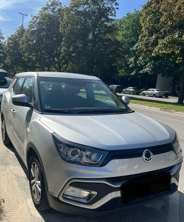 Silber Gebraucht 2015 Ssangyong XLV Sapphire SUV | 9.999 € (Superpreis) - Bild 1/4