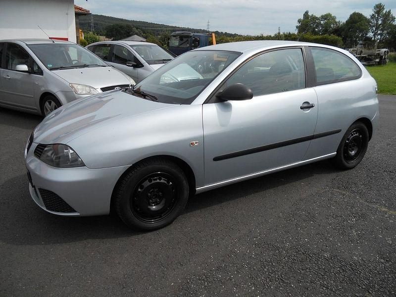 Silber Gebraucht 2008 Seat Ibiza Limousine | 1.500 € (Guter Preis) - Bild 1/4