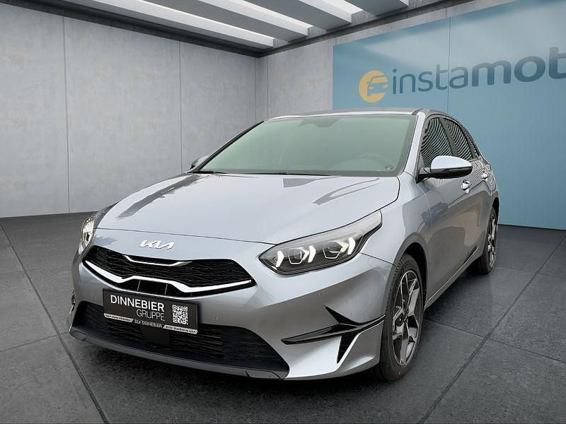 Neu Kia Ceed 140 PS (102 kW) 2025 Silber Kleinwagen