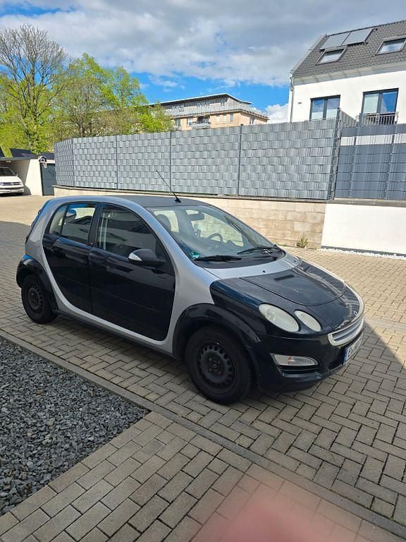 Second-hand Smart ForFour Pulse 75 CP (55 kW) 2005 Negru Hatchback