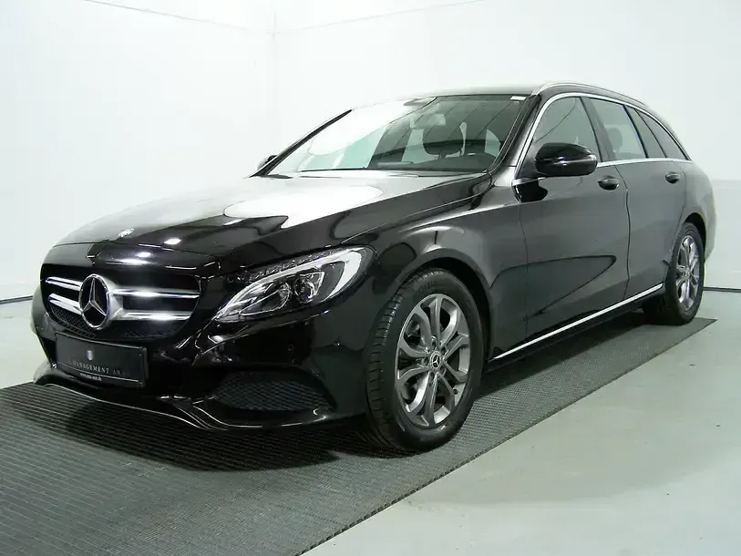 Gebraucht Mercedes C180 Avantgarde 156 PS (114 kW) 2015 Obsidianschwarz (metallic) Kombi