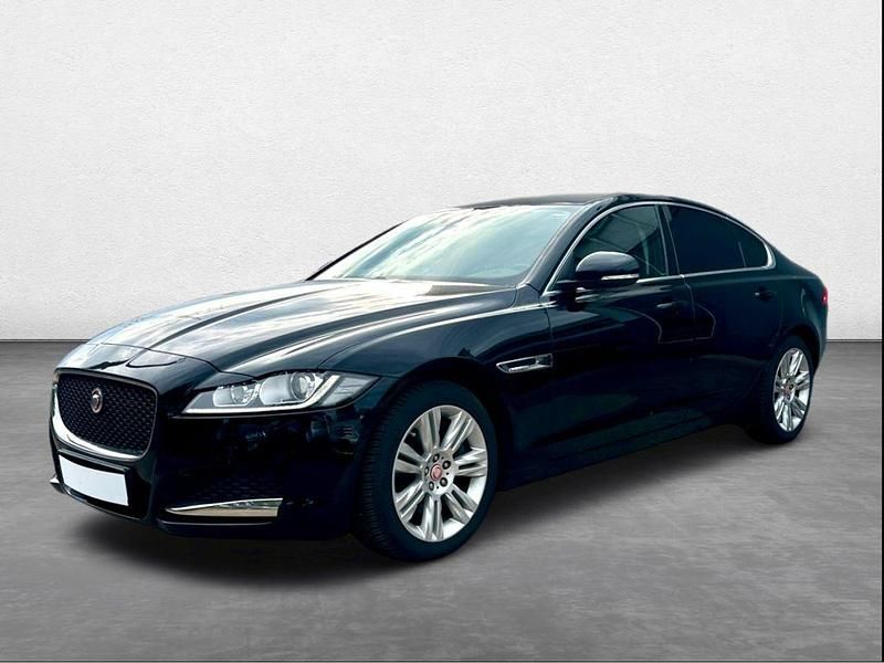 Gebraucht Jaguar XF Prestige 300 PS (220 kW) 2017 Narvik black Limousine