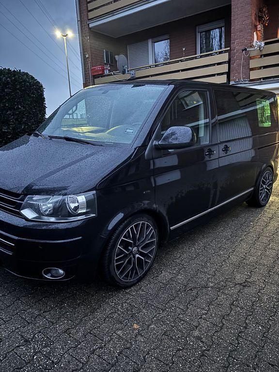 Schwarz Gebraucht 2013 VW Multivan Van | 20.700 € (Superpreis) - Bild 1/4