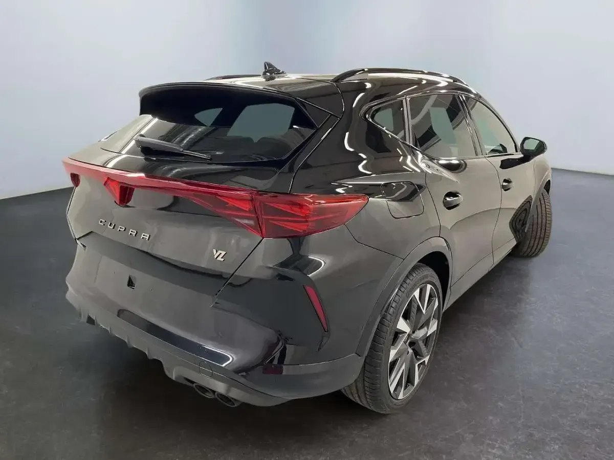 Neu Cupra Formentor VZ 333 PS (244 kW) 2026 Wählbar SUV