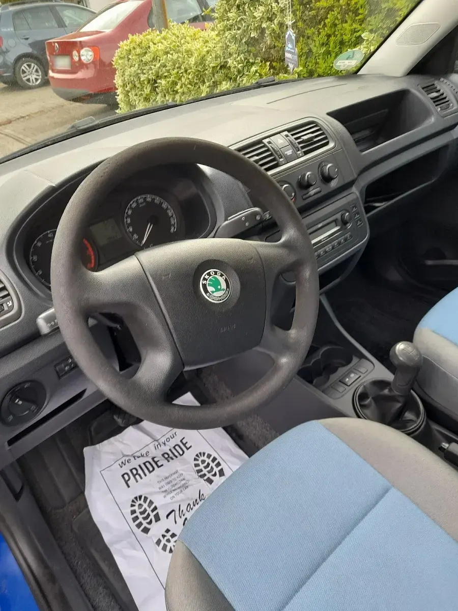 Gebraucht Skoda Fabia 60 PS (44 kW) 2008 Blau Limousine